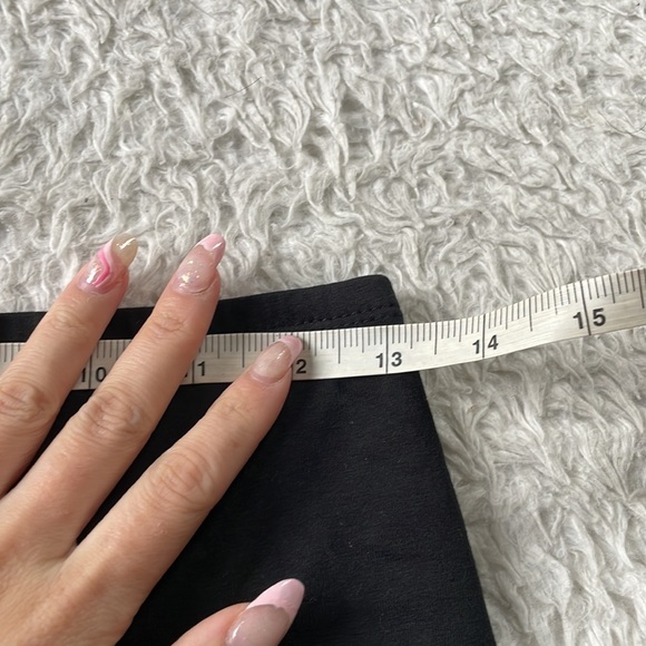 🐳[3/$15]🐳 Super short black skirt - Picture 2 of 4